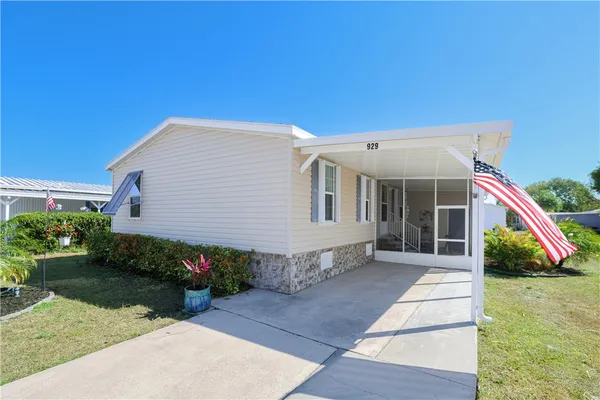$282,500 | 929 Thrush Circle, Barefoot Bay, FL 32976