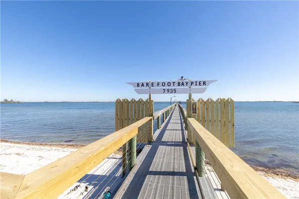 $282,500 | 929 Thrush Circle, Barefoot Bay, FL 32976