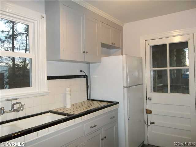 5018 Devonshire Road Richmond, VA 23225 - Photo 8 of 21 Kitchen - Solid Wood Cabinets have been Painted &