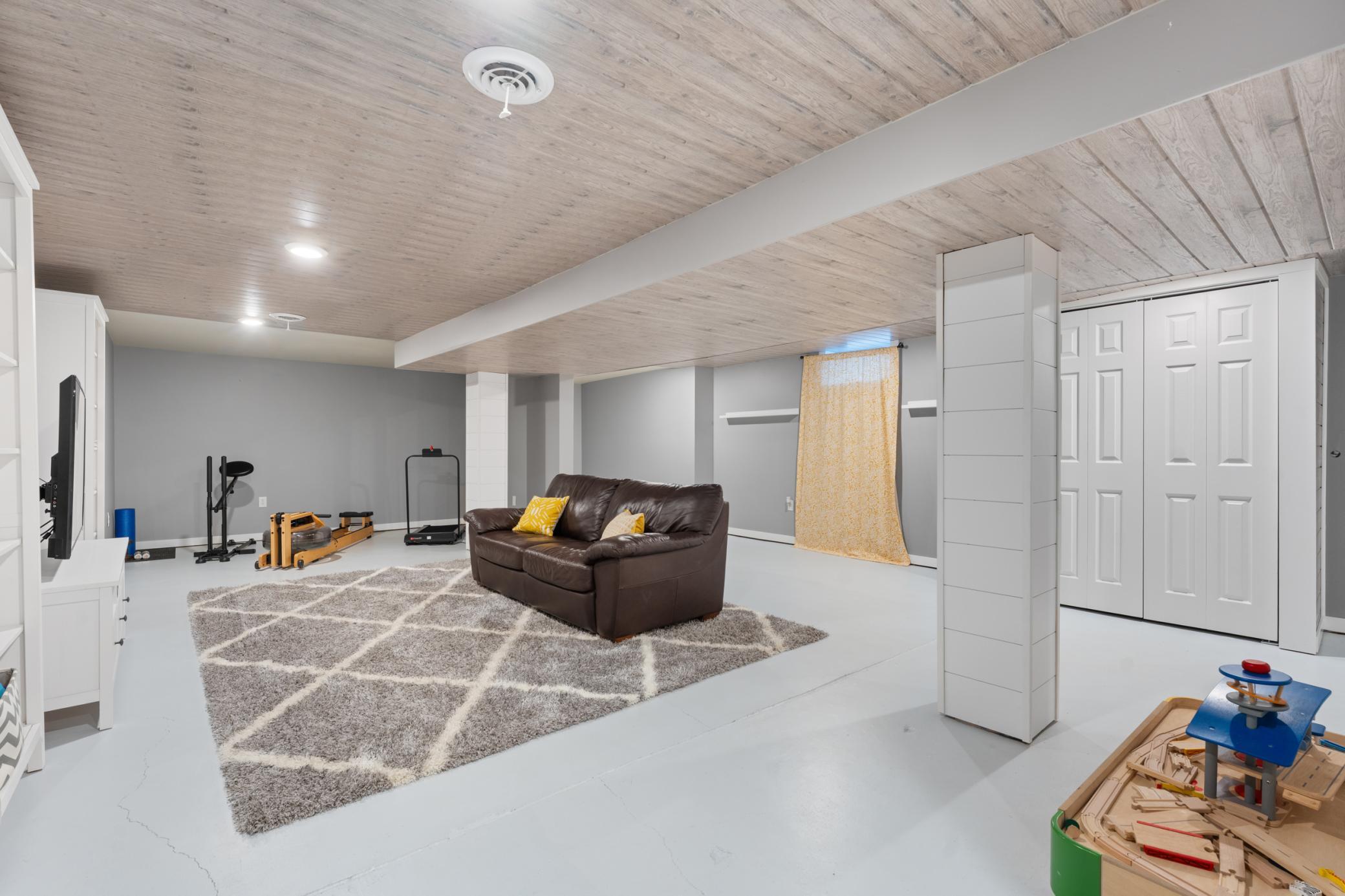 619 Portland Court Northeast Rochester, MN 55906 - Photo 33 of 49