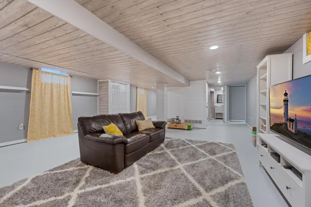 $430,000 | 619 Portland Court Northeast, Rochester, MN 55906