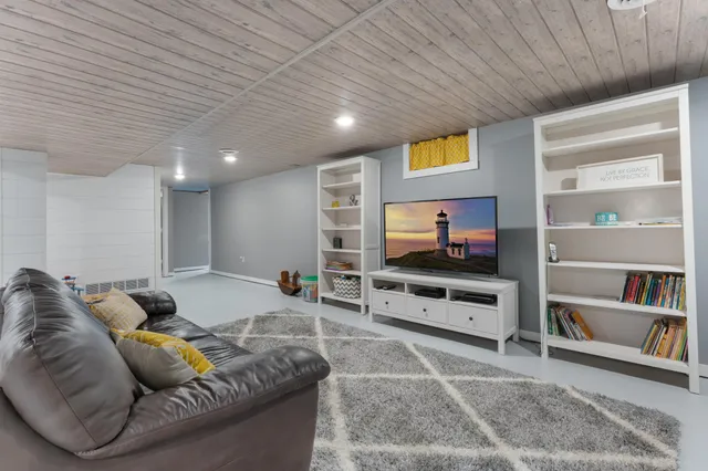 $430,000 | 619 Portland Court Northeast, Rochester, MN 55906