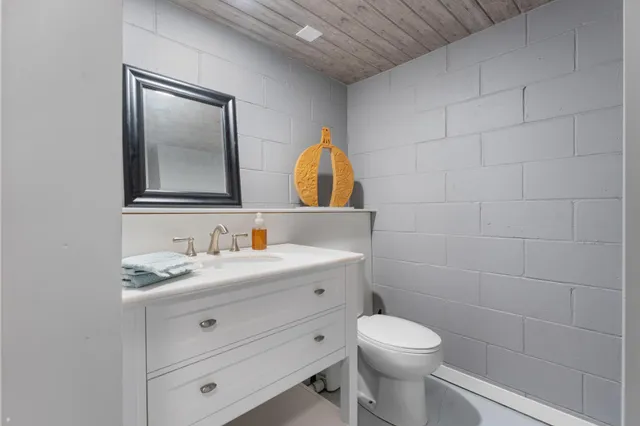 $430,000 | 619 Portland Court Northeast, Rochester, MN 55906