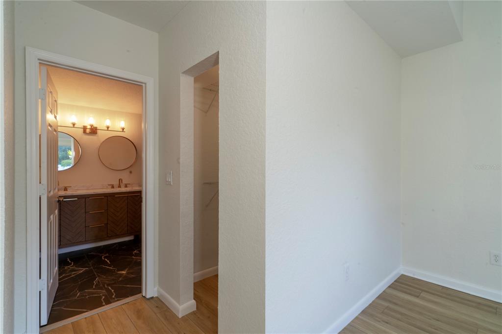 1395 Davis Road Dunedin, FL 34698 - Photo 11 of 32 Gallery Image 11