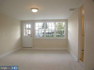 216 Yorkshire Road Fairless Hills, PA 19030 - Photo 4 of 6 Gallery Image 4