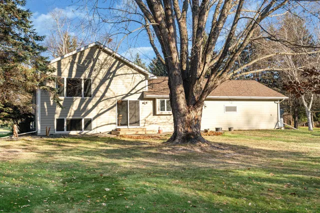 $445,000 | 12288 Europa Avenue North, St. Paul, MN 55110