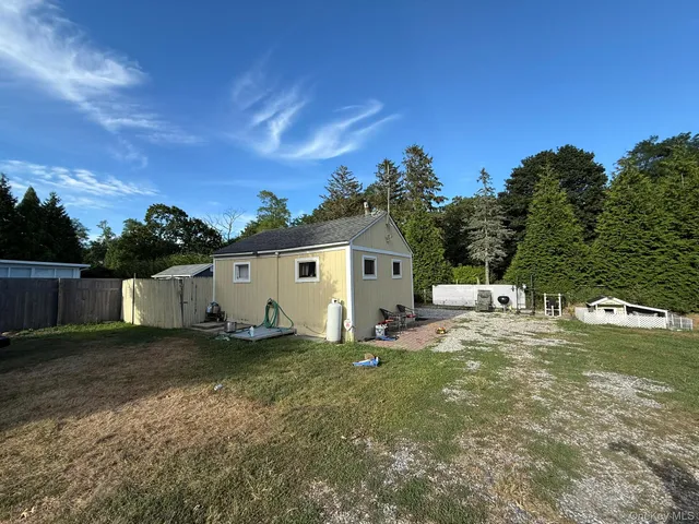 $719,000 | 11005 Main Road, East Marion, NY 11939