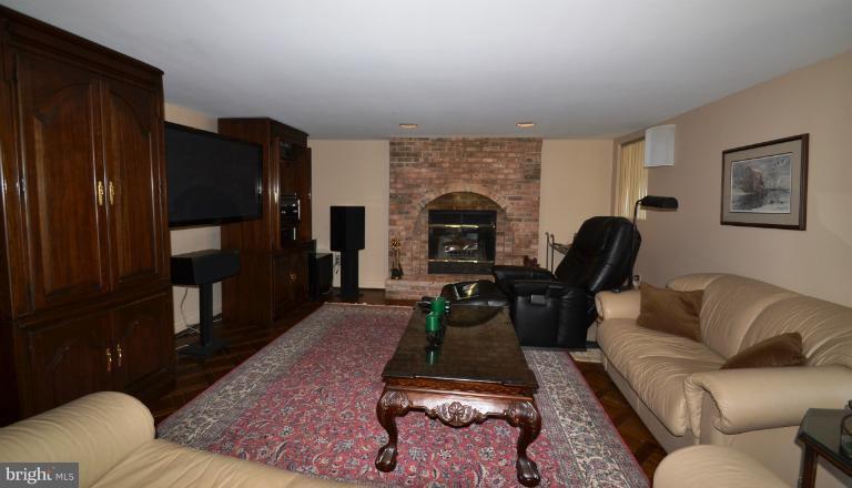 1612 Templeton Road Towson, MD 21204 - Photo 5 of 27 Lower Level Club/Family Room