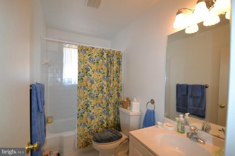 1612 Templeton Road Towson, MD 21204 - Photo 6 of 27 Bath