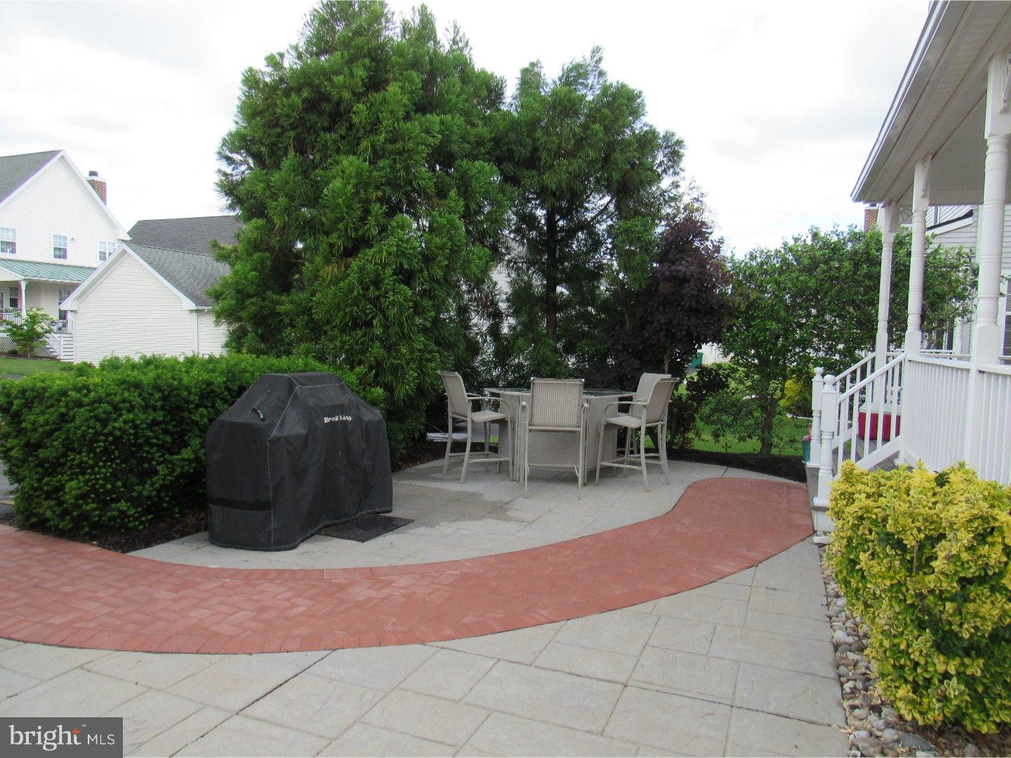 60 Valentine Road Warminster, PA 18974 - Photo 9 of 20 Back Yard