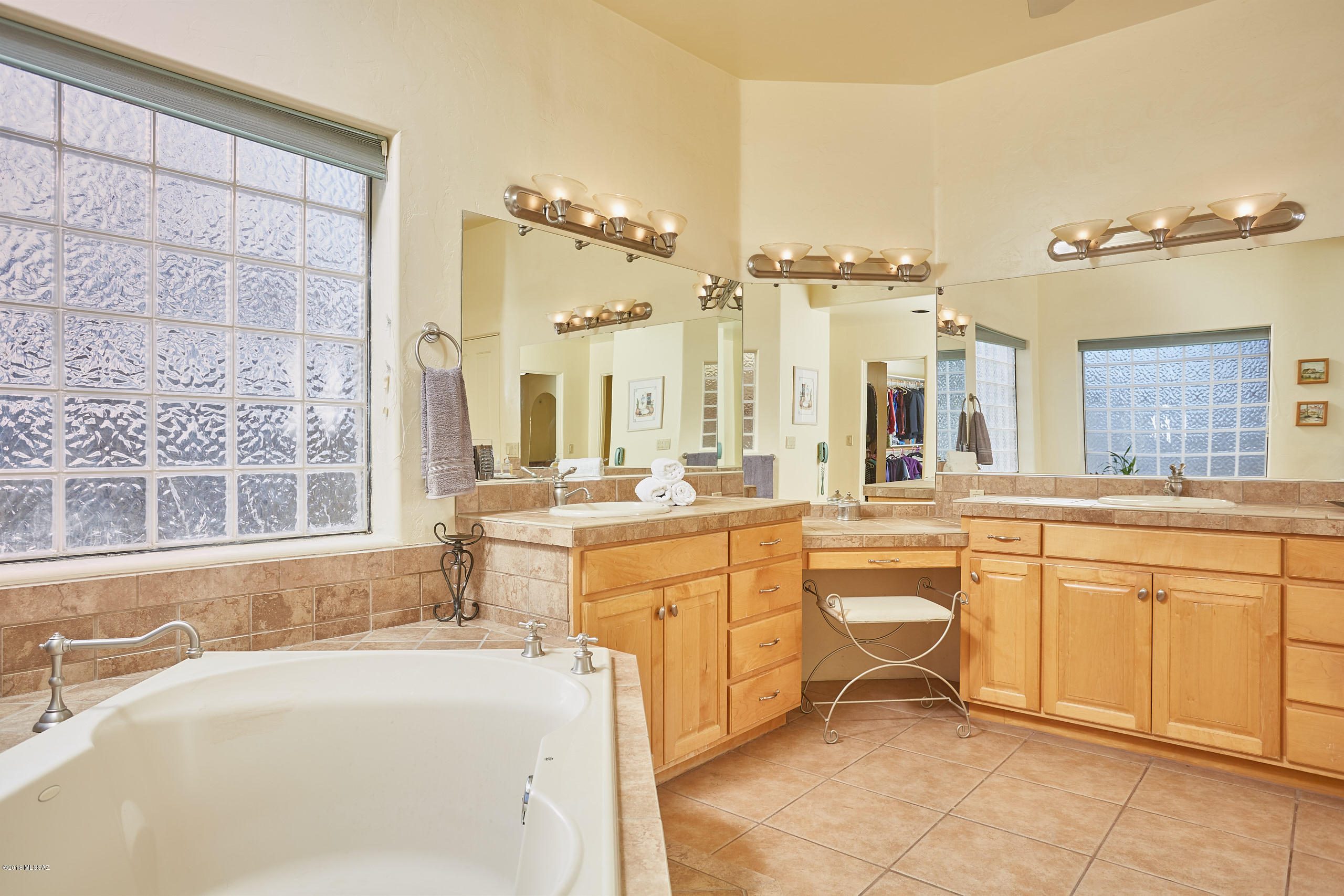 860 North Tanque Verde Loop Road Tucson, AZ 85748 - Photo 18 of 38 Gallery Image 18