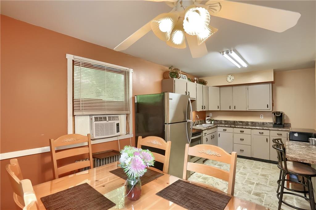 2287 Mcdevitt Road Sewickley, PA 15143 - Photo 5 of 24