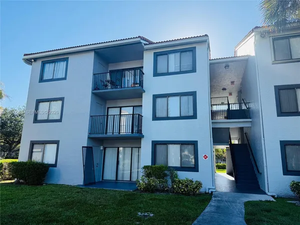 $2,000 | 9266 West Atlantic Boulevard, Unit 1026, Coral Springs, FL 33071