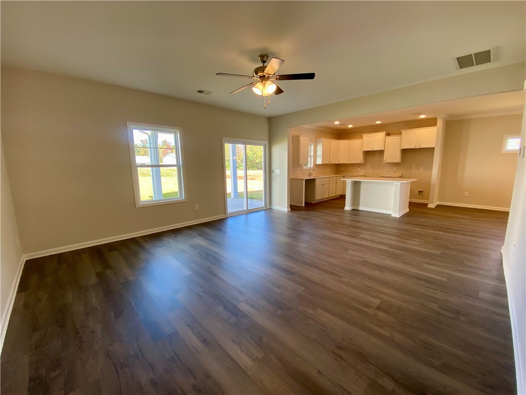 405 Sonoma Court Seneca, SC 29678 - Photo 7 of 28