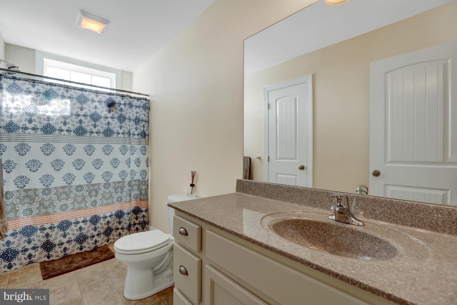25 Jennifer Road York, PA 17404 - Photo 19 of 32 Full Bathroom
