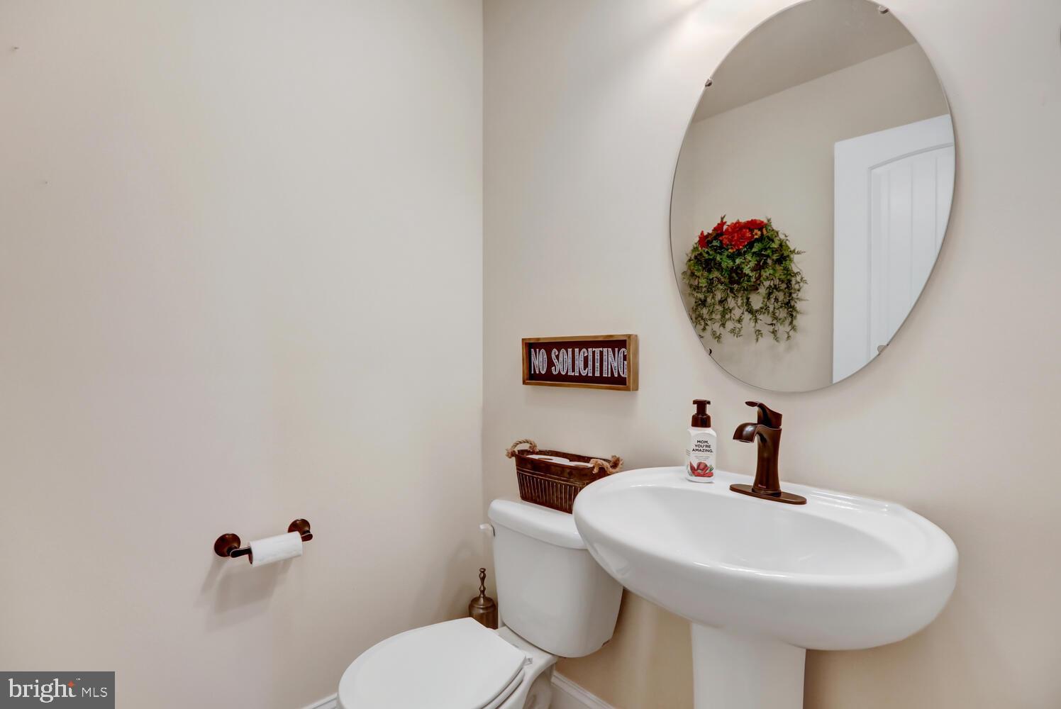 25 Jennifer Road York, PA 17404 - Photo 9 of 32 Half Bathroom