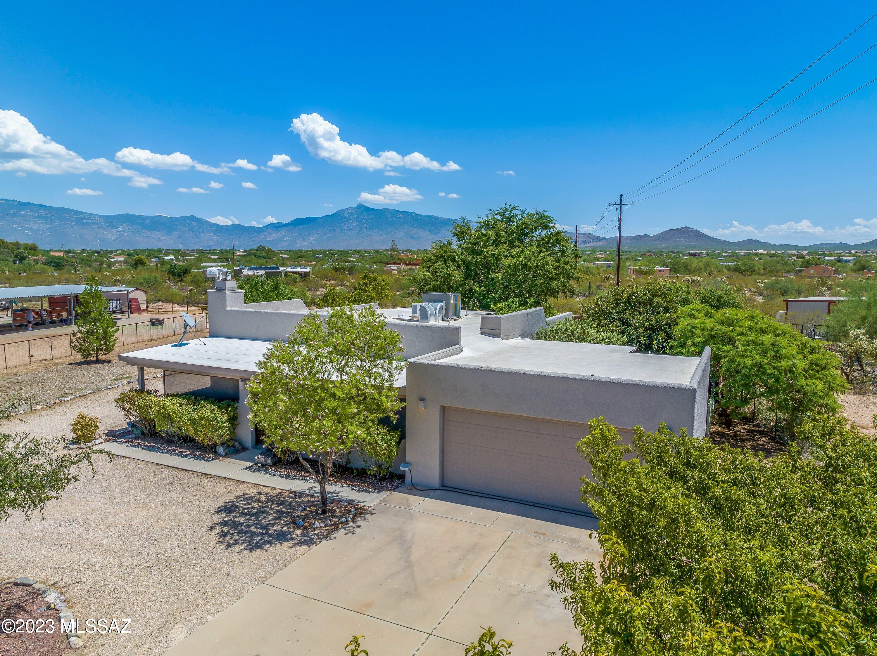9893 South Spider Rock Road Vail, AZ 85641 - Photo 5 of 45 Gallery Image 5