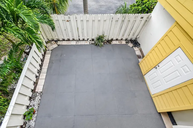 $550,000 | 170 Seabreeze Circle, Jupiter, FL 33477