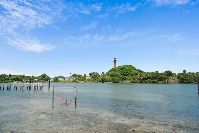 $550,000 | 170 Seabreeze Circle, Jupiter, FL 33477