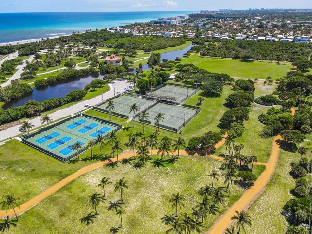 $550,000 | 170 Seabreeze Circle, Jupiter, FL 33477