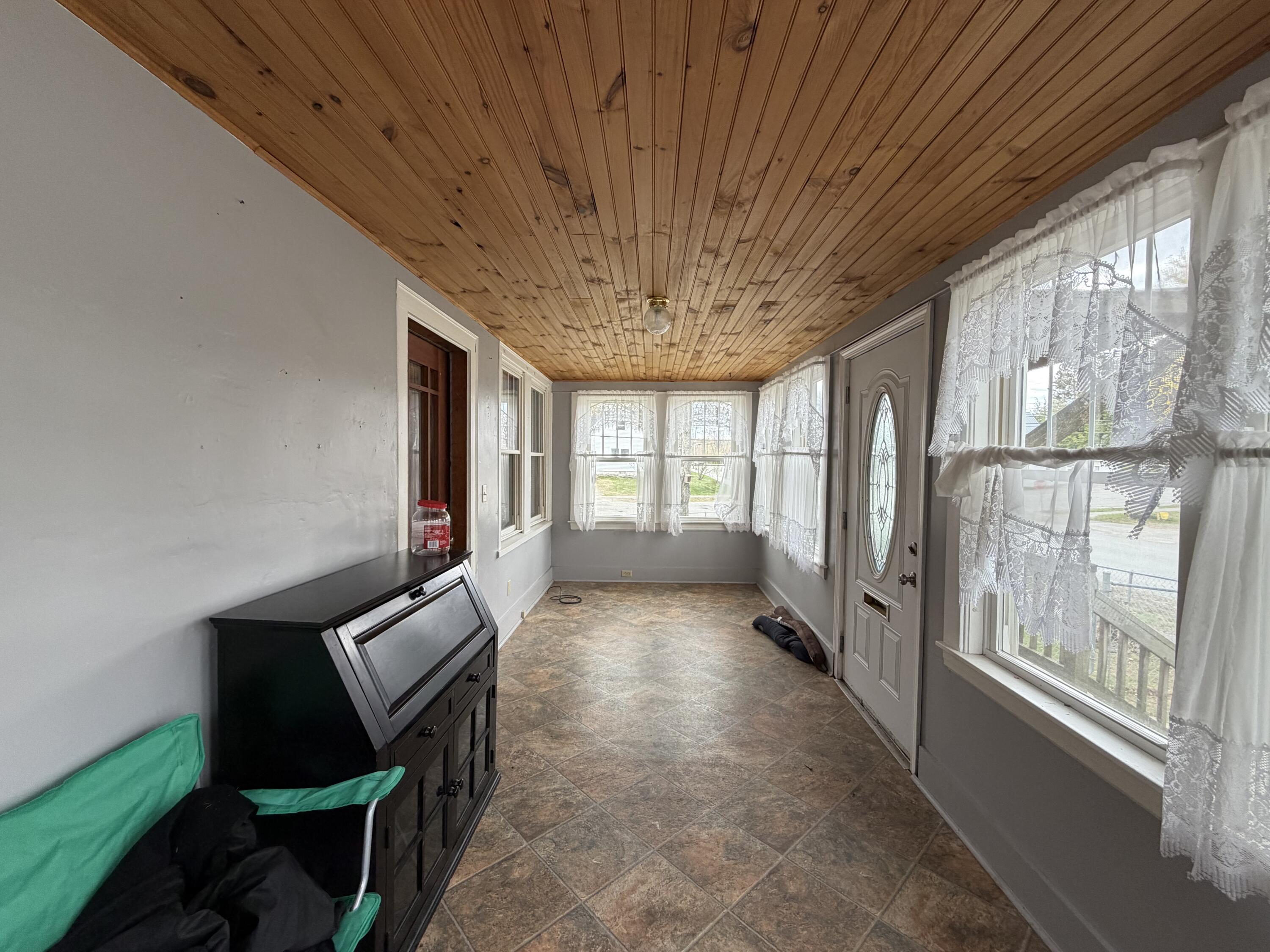 5 Spruce Street East Millinocket, ME 04430 - Photo 5 of 42 IMG_1627