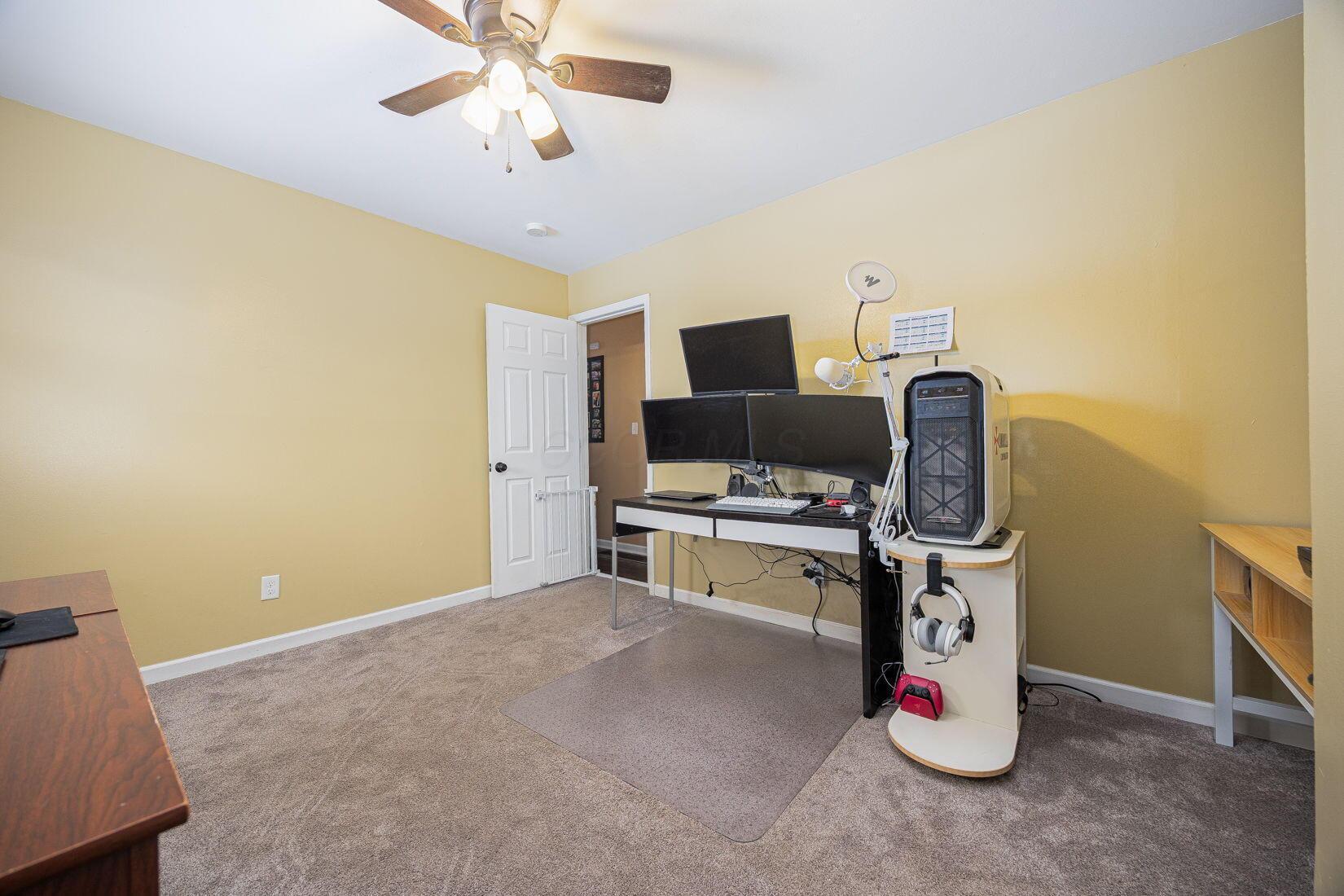 1881 Woodcrest Road Columbus, OH 43232 - Photo 19 of 45 17