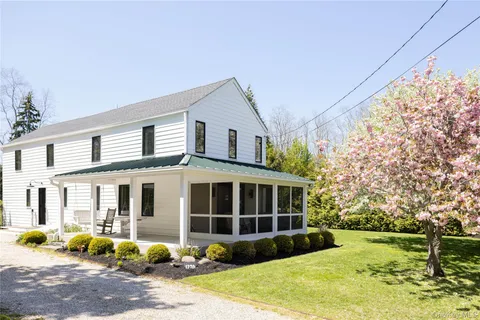 $1,565,000 | 1270 Skunk Lane, Cutchogue, NY 11935