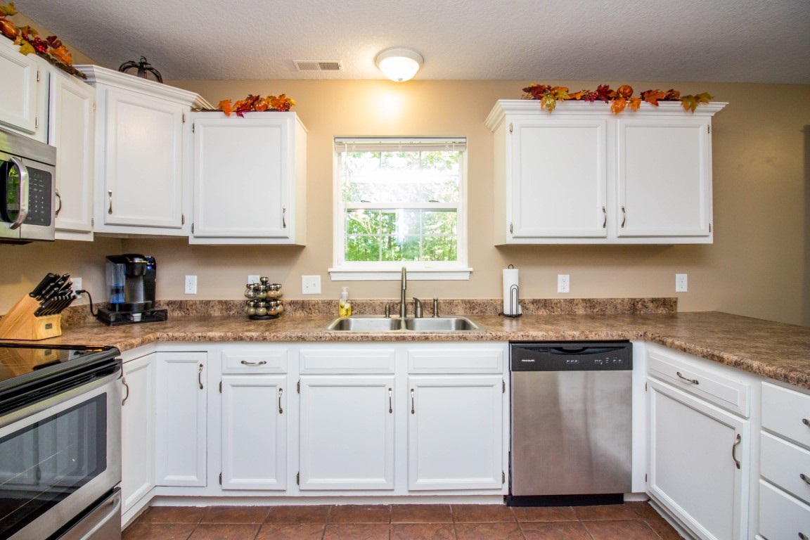 8414 Spring Forest Drive Fort Wayne, IN 46804 - Photo 17 of 36 Gallery Image 17