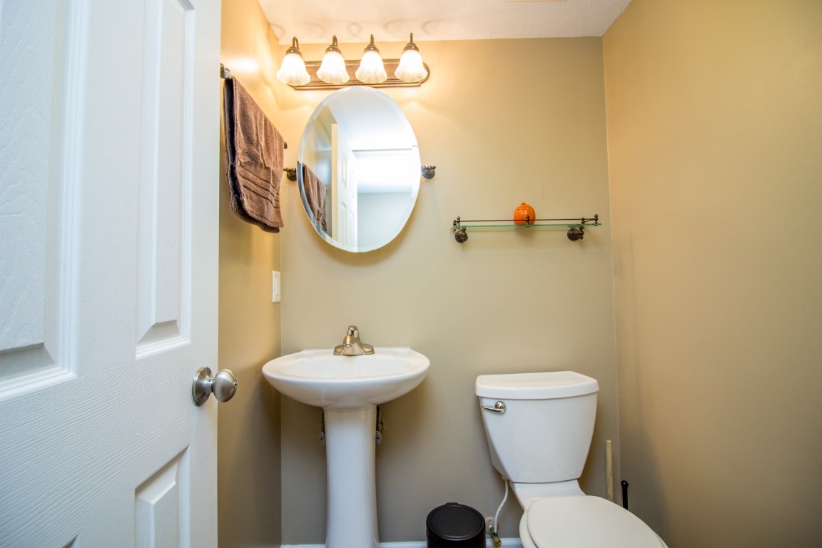 8414 Spring Forest Drive Fort Wayne, IN 46804 - Photo 10 of 36 Gallery Image 10