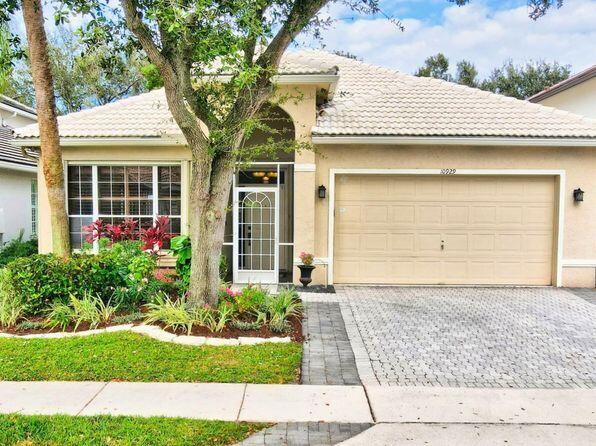 10929 Old Bridgeport Lane Boca Raton, FL 33498 - Photo 3 of 43 3d3585ffcf9c98d93b1a1a7d40ee96b2-p_e