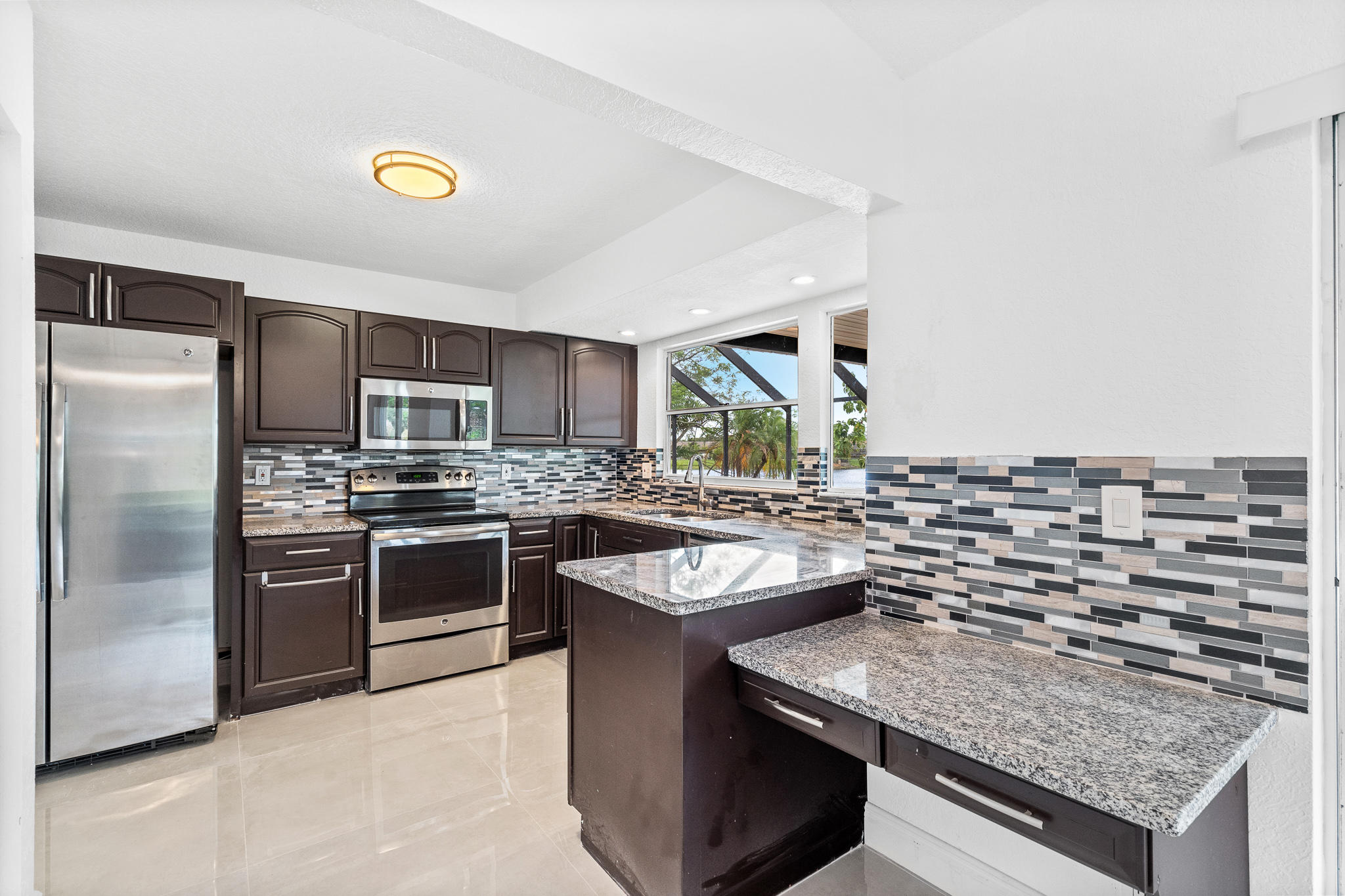 9459 Burlington Place Boca Raton, FL 33434 - Photo 6 of 27 Kitchen