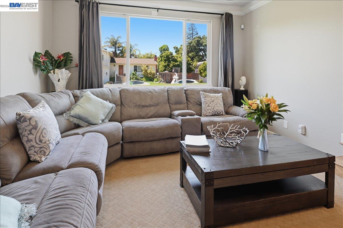 2861 Millbridge Place San Ramon, CA 94583 - Photo 8 of 58 a living room with furniture and a potted plant