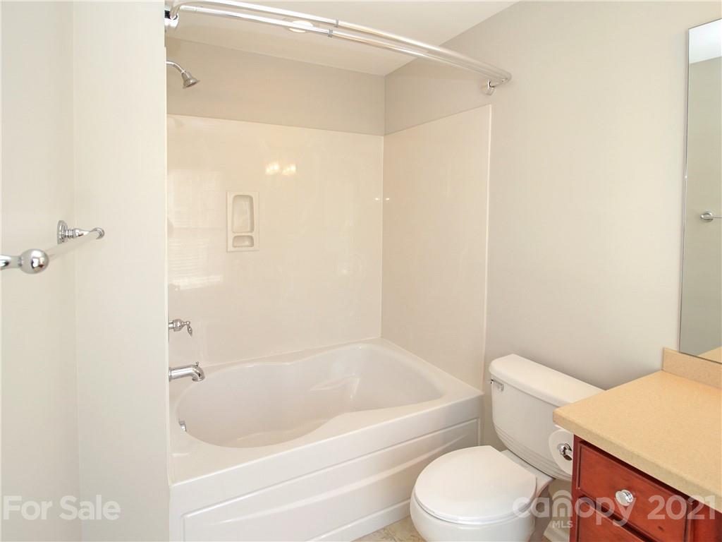 629 6th Baxter Crossing Fort Mill, SC 29708 - Photo 16 of 31 a bathroom with a bathtub and a toilet