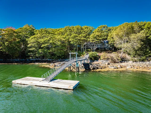 $2,395,000 | 394 Hathorne Point Road, Cushing, ME 04563