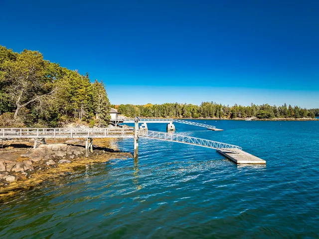 $2,395,000 | 394 Hathorne Point Road, Cushing, ME 04563