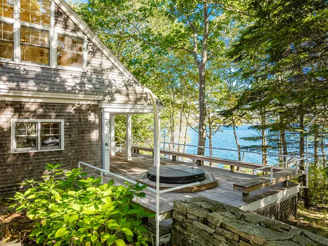$2,395,000 | 394 Hathorne Point Road, Cushing, ME 04563