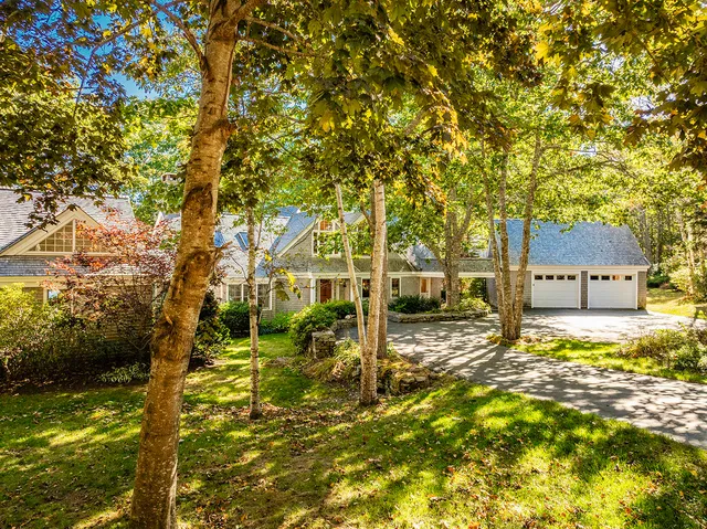 $2,395,000 | 394 Hathorne Point Road, Cushing, ME 04563