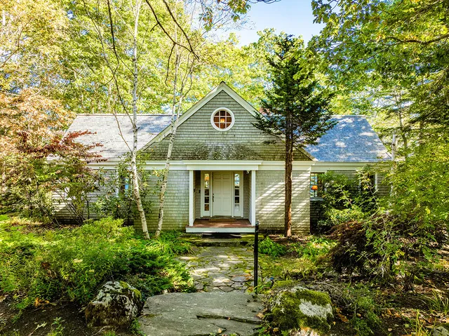 $2,395,000 | 394 Hathorne Point Road, Cushing, ME 04563