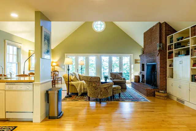 $2,395,000 | 394 Hathorne Point Road, Cushing, ME 04563