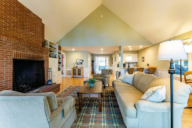 $2,395,000 | 394 Hathorne Point Road, Cushing, ME 04563