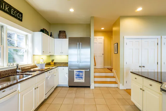 $2,395,000 | 394 Hathorne Point Road, Cushing, ME 04563