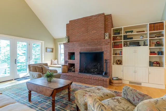 $2,395,000 | 394 Hathorne Point Road, Cushing, ME 04563