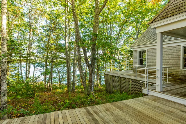 $2,395,000 | 394 Hathorne Point Road, Cushing, ME 04563