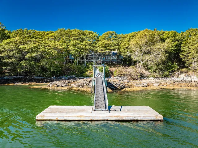 $2,395,000 | 394 Hathorne Point Road, Cushing, ME 04563