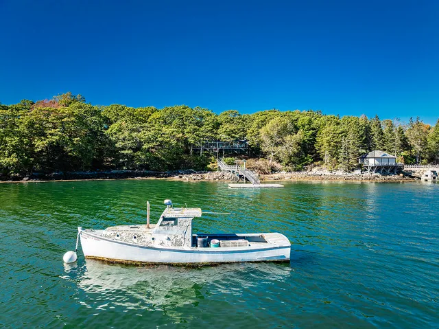 $2,395,000 | 394 Hathorne Point Road, Cushing, ME 04563