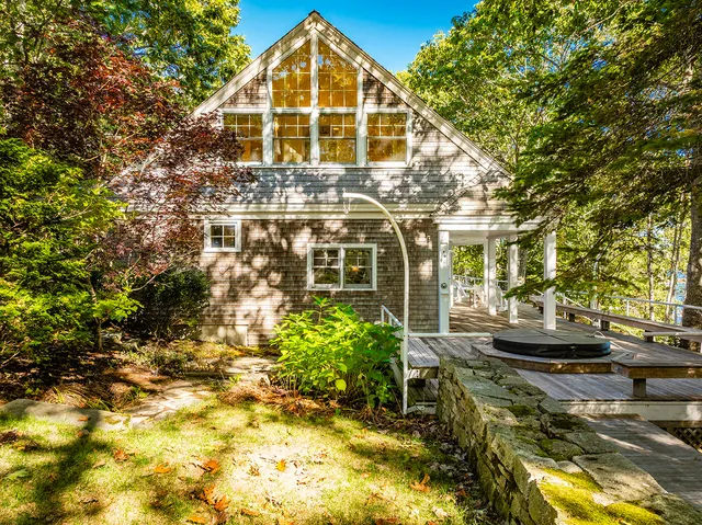 $2,395,000 | 394 Hathorne Point Road, Cushing, ME 04563
