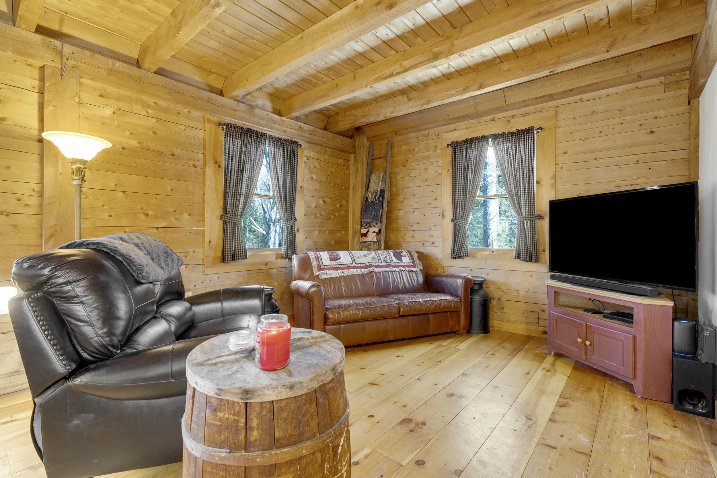 254 Fogg Road Harrison, ME 04040 - Photo 17 of 77 Living Room