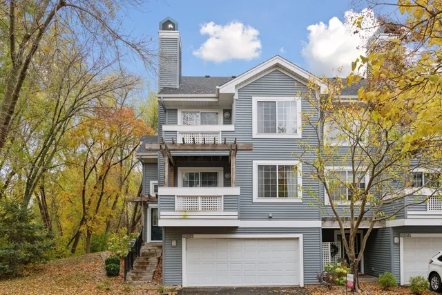 $269,950 | 15625 24th Avenue North, Unit E, Plymouth, MN 55447