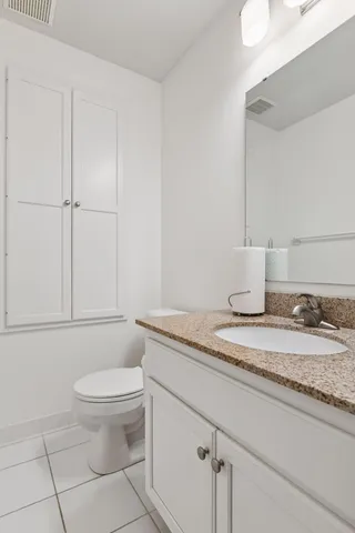 $269,950 | 15625 24th Avenue North, Unit E, Plymouth, MN 55447