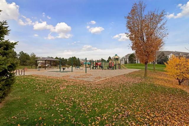 $269,950 | 15625 24th Avenue North, Unit E, Plymouth, MN 55447